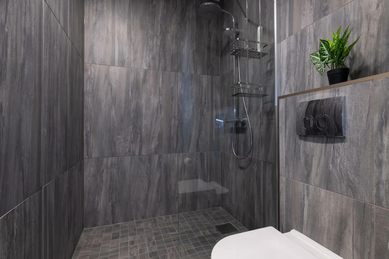 Central Lootsi Penthouse Tallinn Ngoại thất bức ảnh